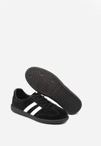 Renee - Czarno-Białe Płaskie Sneakersy ze Skóry Naturalnej z Ozdobnymi Paskami Nelarielis. Okazja: na spacer, na co dzień. Zapięcie: pasek. Kolor: czarny. Materiał: skóra. Wzór: paski. Sport: turystyka piesza #5