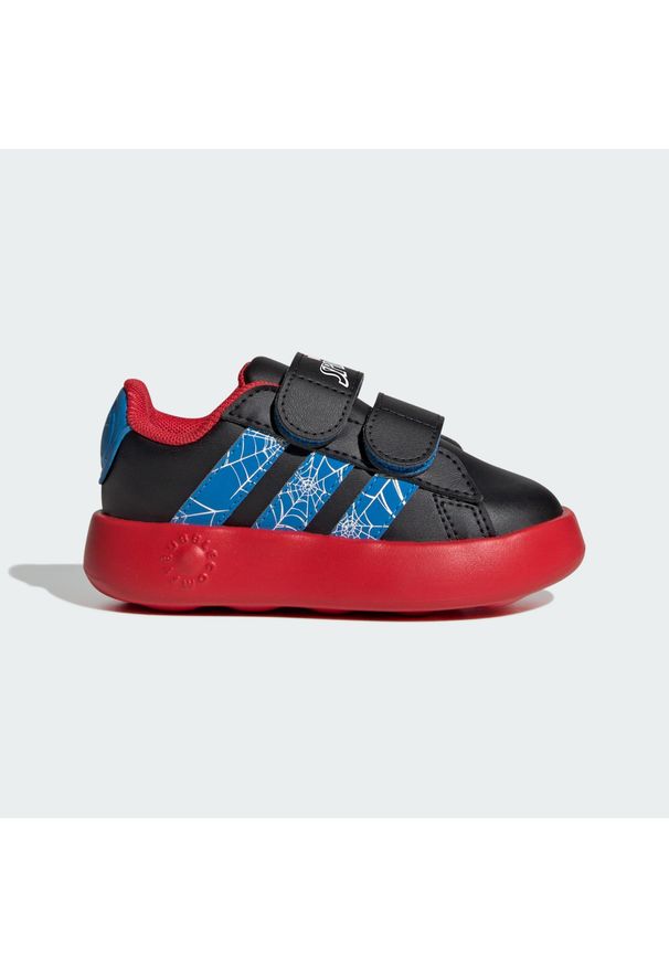 Adidas - Pantofelki dla dzieci adidas x Marvel Spider-Man Grand. Kolor: czerwony, niebieski, wielokolorowy, czarny. Wzór: motyw z bajki. Sport: turystyka piesza