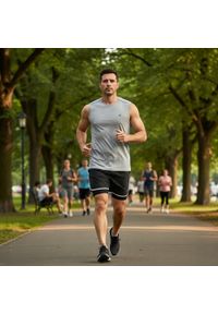 Letni Bezrękawnik Męski (Tank Top) - Pako Jeans - Popielaty. Okazja: na co dzień, na plażę. Kolor: szary. Materiał: bawełna. Długość rękawa: bez rękawów. Sezon: lato. Styl: casual #4