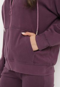 Born2be - Ciemnofioletowy 2-częściowy Komplet Dresowy z Bluzą i Spodniami Seraphelle. Kolor: fioletowy. Materiał: dresówka. Sport: turystyka piesza #3