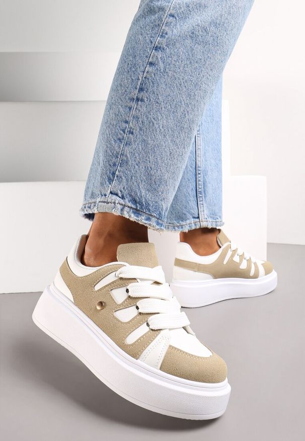 Renee - Ciemnobeżowe Sneakersy na Platformie z Szerokim Sznurowaniem Aklilu. Nosek buta: okrągły. Zapięcie: sznurówki. Kolor: beżowy. Materiał: materiał. Obcas: na platformie. Wysokość obcasa: niski