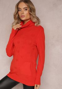 Renee - Czerwony Golf z Długim Rękawem Kinfrei. Typ kołnierza: golf. Kolor: czerwony. Materiał: dzianina. Długość rękawa: długi rękaw. Długość: długie #4