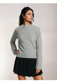Sinsay - Klasyczny sweter z domieszką wełny - szary. Kolor: szary. Materiał: wełna. Styl: klasyczny #1