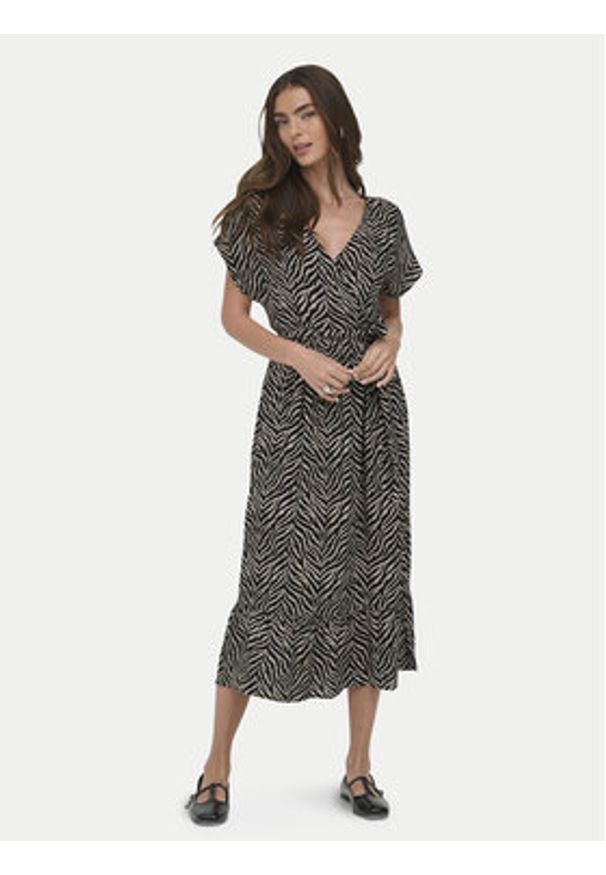 only - ONLY Sukienka codzienna Zilla Adele 15357778 Czarny Regular Fit. Okazja: na co dzień. Kolor: czarny. Materiał: wiskoza. Typ sukienki: proste. Styl: casual