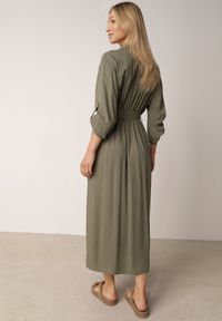 Born2be - Zielona Bawełniana Sukienka Koszulowa z Paskiem i Regulowanymi Rękawami Sadevia. Okazja: na co dzień, do pracy, na spotkanie biznesowe, na spacer. Kolor: zielony. Materiał: bawełna. Typ sukienki: koszulowe. Styl: klasyczny, casual, biznesowy, elegancki. Długość: midi #8