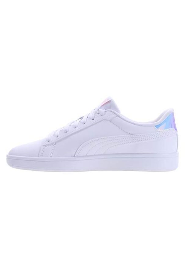 Buty do chodzenia dla dzieci Puma Smash 3.0 L. Kolor: biały. Materiał: skóra. Szerokość cholewki: normalna. Sport: turystyka piesza