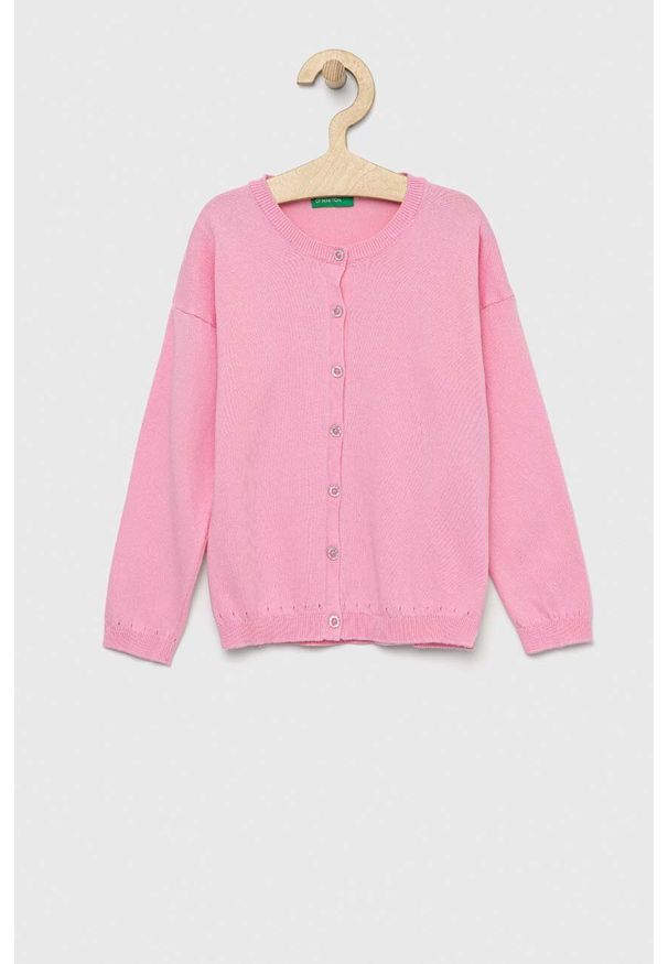 United Colors of Benetton kardigan dziecięcy kolor różowy lekki. Kolor: różowy. Materiał: dzianina