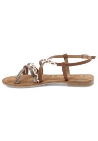 Beżowe Sandały Tamaris Modne Obuwie Damskie. Okazja: na spacer, na co dzień. Zapięcie: pasek. Kolor: beżowy. Wzór: aplikacja. Sezon: lato. Obcas: na obcasie. Styl: klasyczny, casual, elegancki. Wysokość obcasa: średni #5