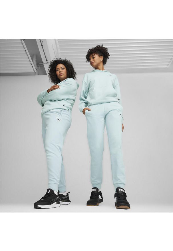 Spodnie sportowe damskie Puma Better Essentials. Kolor: niebieski. Materiał: dresówka. Sport: fitness