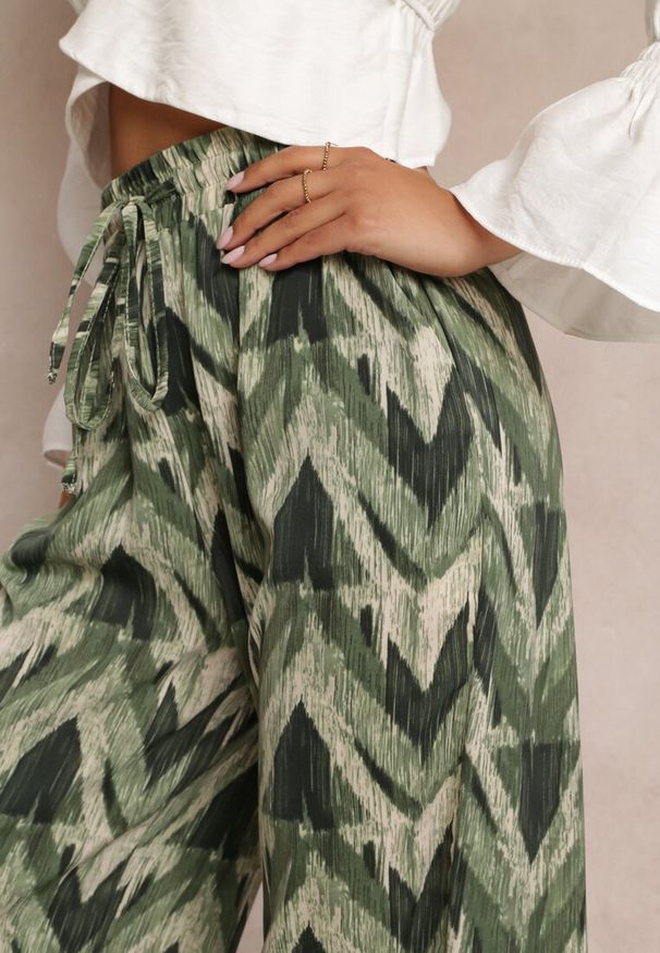 Renee - Zielone Szerokie Spodnie z Gumką i Wiązaniem w Talii Vayolet. Okazja: na co dzień. Kolor: zielony. Materiał: tkanina. Styl: casual