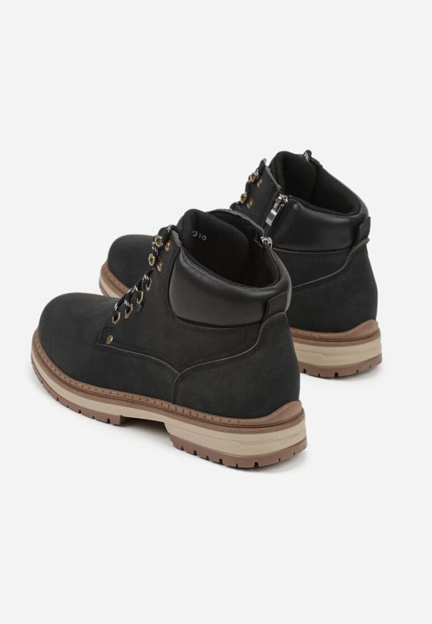 Born2be - Czarne Trapery Trzewiki Ozdobione Przeszyciami Zobelle. Okazja: na co dzień. Kolor: czarny. Materiał: jeans. Wzór: aplikacja. Styl: casual, klasyczny, elegancki