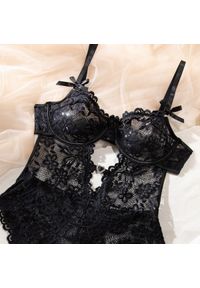 Intica - Komplet bielizny koronkowej z baskinką na romantyczne wieczory Sunnefa. Kolor: czerwony. Materiał: koronka. Wzór: koronka #4