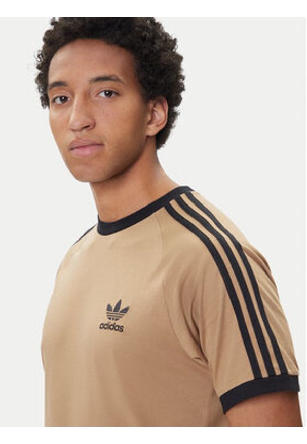 Adidas - adidas T-Shirt adicolor Classics 3-Stripes JY1370 Beżowy Slim Fit. Kolor: beżowy. Materiał: bawełna