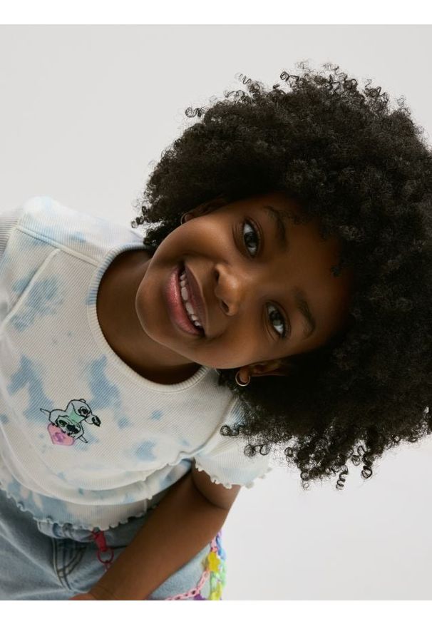 Reserved - T-shirt tie dye Lilo i Stitch - wielobarwny. Materiał: bawełna