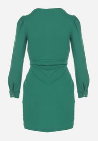 Born2be - Zielona Sukienka z Marszczeniem i Bufiastymi Rękawami Redenia. Kolor: zielony. Styl: klasyczny, elegancki #7