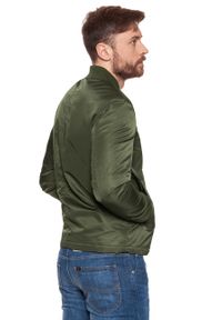 Wrangler - KURTKA WRANGLER STRAIGHT BOMBER DUSTY OLIVE W4743WT45. Wzór: aplikacja #9