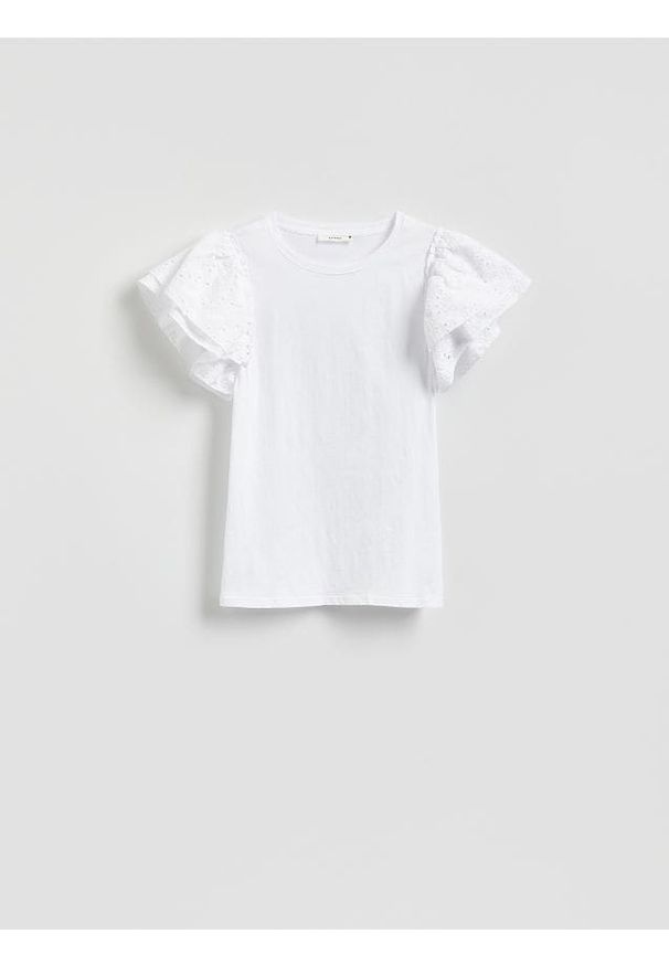 Reserved - T-shirt z ażurowymi rękawami - biały. Kolor: biały. Materiał: bawełna. Wzór: ażurowy
