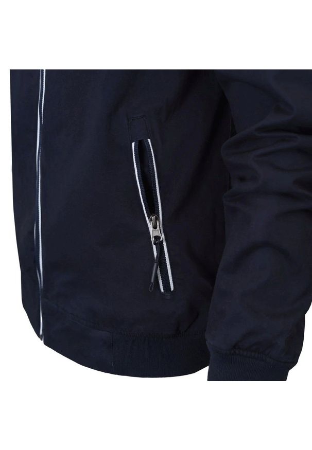 Lekka Przejściowa Kurtka, Wiatrówka - Pako Jeans - Granatowa. Kolor: niebieski. Materiał: bawełna. Sezon: wiosna, jesień