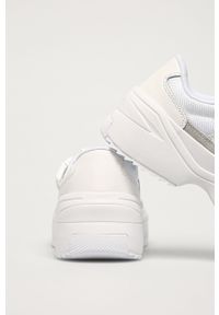 Levi's® - Levi's - Buty. Okazja: na spotkanie biznesowe. Nosek buta: okrągły. Zapięcie: sznurówki. Kolor: biały. Obcas: na platformie #4