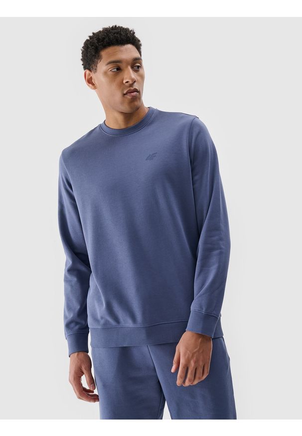 4f - 4F Bluza dresowa nierozpinana bez kaptura męska - niebieska XXL. Okazja: na co dzień. Typ kołnierza: bez kaptura. Kolor: niebieski. Materiał: dresówka. Wzór: gładki, ze splotem. Styl: klasyczny, sportowy, casual