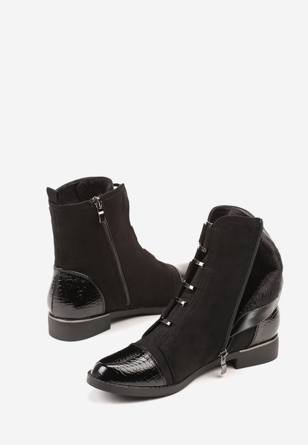 Born2be - Czarne Botki Vices z Lakierowanymi Wstawkami w Stylu Krokodyla Olitta. Okazja: na spotkanie biznesowe, na spacer. Kolor: czarny. Materiał: lakier. Styl: biznesowy