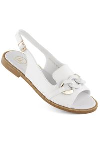 Sandały damskie z łańcuszkiem białe Filippo DS6232. Kolor: biały. Materiał: skóra ekologiczna. Wzór: aplikacja