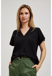MOODO - Bawełniana bluzka z dekoltem czarna. Kolor: czarny. Materiał: bawełna