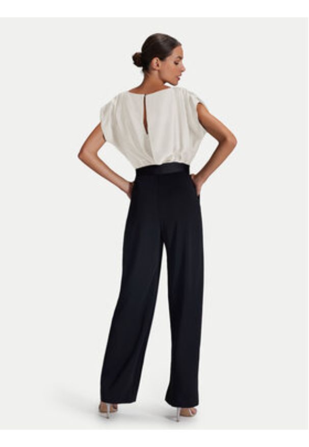 Swing Kombinezon 3AH00900 Czarny Regular Fit. Kolor: czarny. Materiał: syntetyk