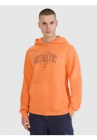 4f - 4F Bluza dresowa nierozpinana z kapturem męska - pomarańczowa XXL. Okazja: na co dzień. Typ kołnierza: kaptur. Kolor: pomarańczowy. Materiał: dresówka. Wzór: gładki, nadruk, ze splotem, napisy. Styl: sportowy, casual
