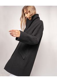 Pinko - PINKO - Czarny wełniany płaszcz Acarigua. Kolor: czarny. Materiał: wełna. Długość rękawa: długi rękaw. Długość: długie. Styl: klasyczny