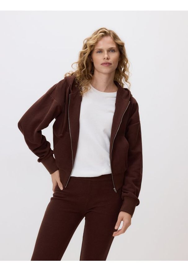 Reserved - Rozpinana bluza z kapturem - brązowy. Typ kołnierza: kaptur. Kolor: brązowy. Materiał: dzianina, bawełna