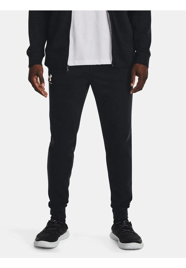 Under Armour - Spodnie dresowe męskie UNDER ARMOUR Rival Terry joggery. Kolor: czarny. Materiał: dresówka. Sport: fitness