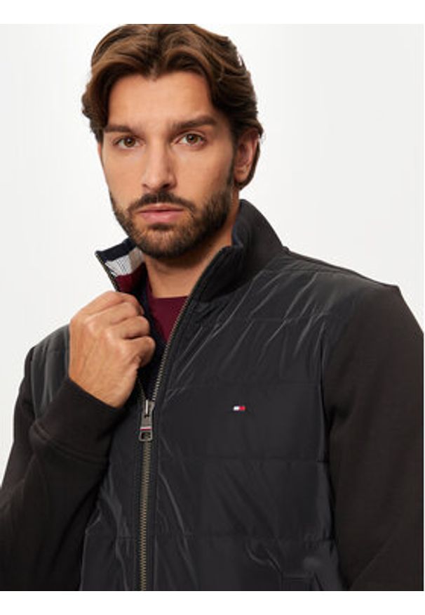 TOMMY HILFIGER - Tommy Hilfiger Bluza MW0MW35543 Czarny Regular Fit. Kolor: czarny. Materiał: syntetyk, bawełna