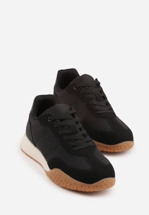 Born2be - Czarne Buty Sportowe Sneakersy z Ozdobnymi Naszyciami Aerylia. Kolor: czarny. Materiał: jeans. Wzór: aplikacja