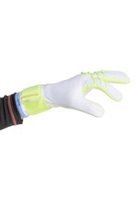 Adidas - Rękawice bramkarskie dla dzieci adidas Predator Training Goalkeeper. Kolor: różowy, biały, wielokolorowy. Sport: piłka nożna