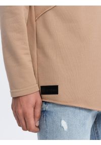 Ombre Clothing - Bluza męska z dużym kołnierzem OSLO - beżowa B1366 - XL. Kolor: beżowy. Materiał: bawełna, poliester, skóra. Wzór: napisy, aplikacja #1