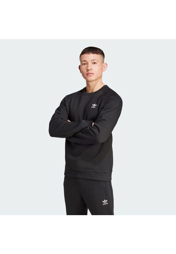 Adidas - adidas Bluza Trefoil Essentials IY4932 Czarny Regular Fit. Kolor: czarny. Materiał: syntetyk