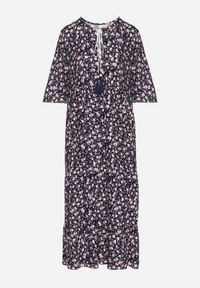 Born2be - Granatowo-Różowa Bawełniana Sukienka Rozkloszowana w Drobne Kwiatki z Chwostem Orrilva. Okazja: na imprezę, na co dzień. Typ kołnierza: dekolt w łódkę. Kolor: niebieski. Materiał: bawełna. Wzór: kwiaty. Sezon: wiosna. Styl: elegancki, casual #2