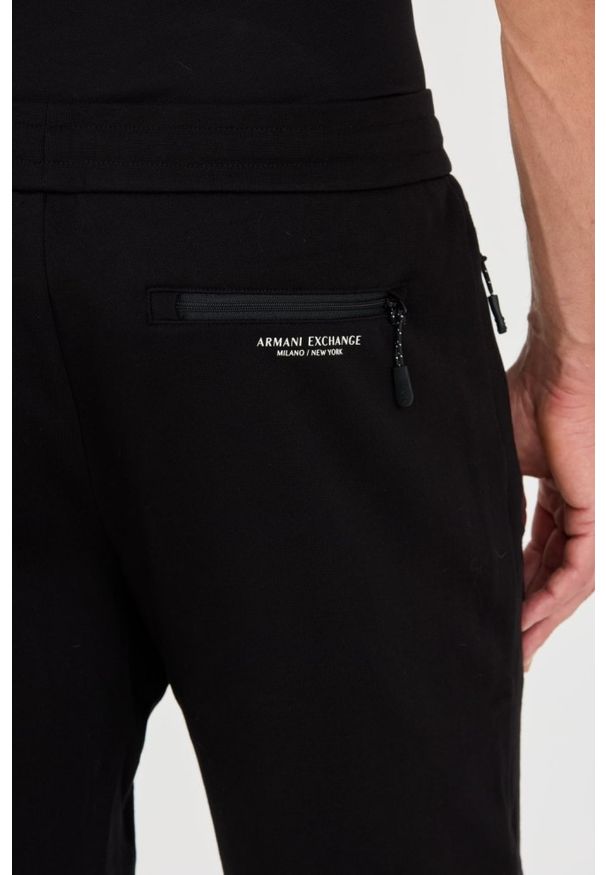 Armani Exchange - ARMANI EXCHANGE Czarne męskie shorty Bermudy, Rozmiar S. Kolor: czarny