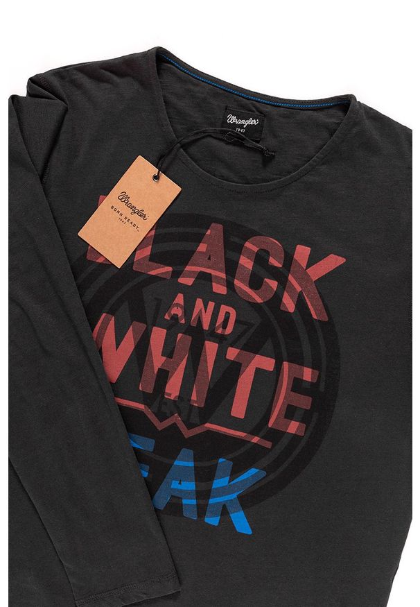 Wrangler - LONGSLEEVE WRANGLER PEAK TEE PHANTOM W7B09DE16. Długość rękawa: długi rękaw. Wzór: nadruk