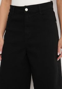 Born2be - Czarne Szorty Jeansowe Typu Bermudy z Wysokim Stanem Sonathra. Okazja: na co dzień. Stan: podwyższony. Kolor: czarny. Materiał: jeans. Styl: klasyczny, elegancki, casual #6