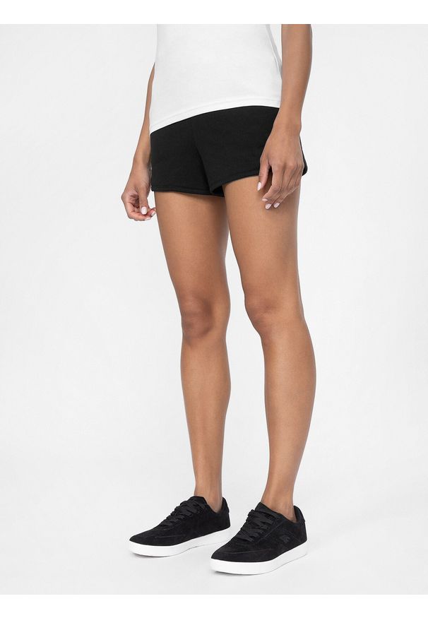 4f - 4F Spodenki dresowe damskie M. Kolor: czarny. Materiał: dresówka. Długość: krótkie