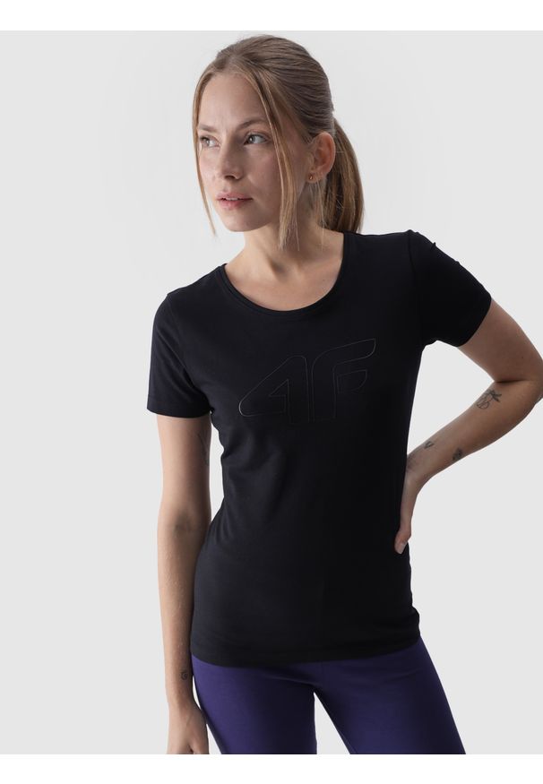 4f - 4F T-shirt slim z nadrukiem damski - czarny L. Okazja: na co dzień. Kolor: czarny. Materiał: jersey, elastan, dzianina, bawełna, materiał. Wzór: nadruk. Styl: sportowy, klasyczny, casual