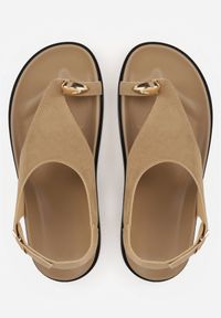 Born2be - Ciemnobeżowe Sandały w Typie Japonek z Imitacji Zamszu ze Sprzączką Arieslyn. Okazja: na co dzień. Zapięcie: sprzączka. Kolor: beżowy. Materiał: zamsz. Styl: casual #5