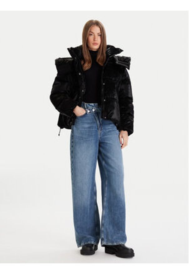 only - ONLY Kurtka zimowa Bergen 15351969 Czarny Oversize. Kolor: czarny. Materiał: syntetyk. Sezon: zima