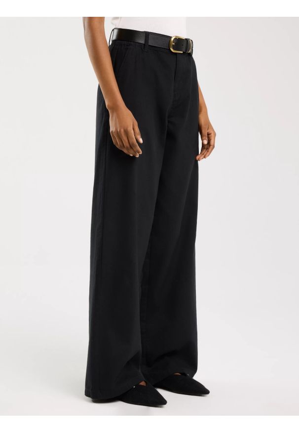 Big-Star - Spodnie damskie z szeroką nogawką z dodatkiem lnu czarne Malu 907. Okazja: na co dzień. Stan: podwyższony. Kolor: czarny. Materiał: len. Sezon: lato. Styl: casual, elegancki, retro, klasyczny