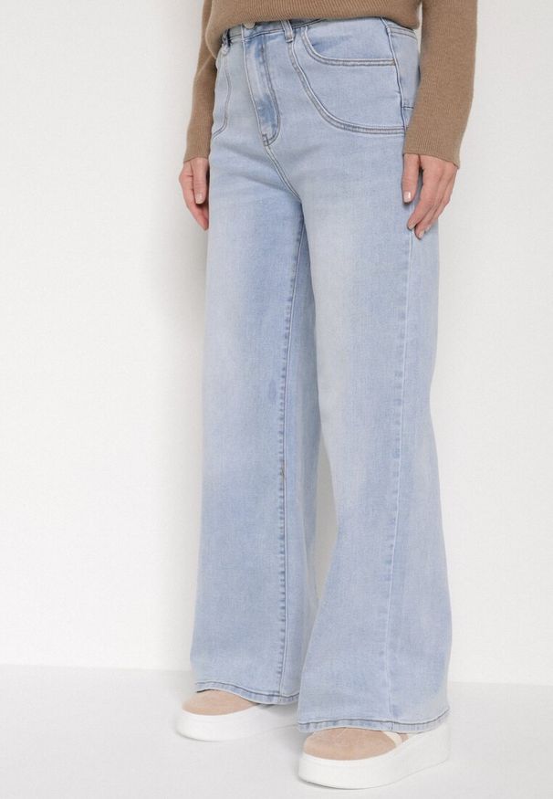 Born2be - Niebieskie Szerokie Jeansy z Wysokim Stanem Przeszyciami i Imitacją Kieszeni Tanila. Okazja: na co dzień, do pracy, na spotkanie biznesowe. Stan: podwyższony. Kolor: niebieski. Styl: biznesowy, klasyczny, casual, elegancki