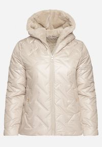 Born2be - Jasnobeżowa Pikowana Kurtka o Prostym Kroju z Kapturem Avilerie. Okazja: na co dzień. Typ kołnierza: kaptur. Kolekcja: plus size. Kolor: beżowy. Materiał: jeans. Styl: casual, elegancki #5