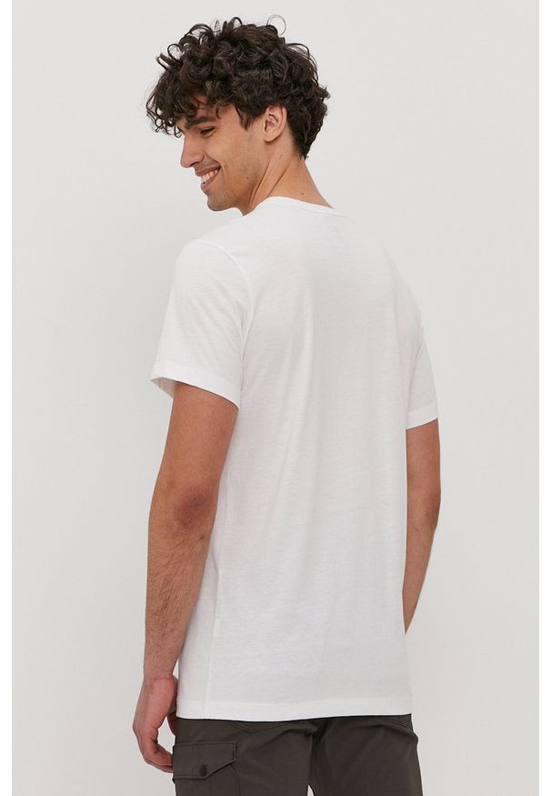 Jack Wolfskin - T-shirt. Okazja: na co dzień. Kolor: biały. Wzór: nadruk. Styl: casual