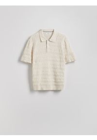 Reserved - Strukturalny sweter polo - kremowy. Typ kołnierza: polo. Kolor: kremowy. Materiał: bawełna, dzianina
